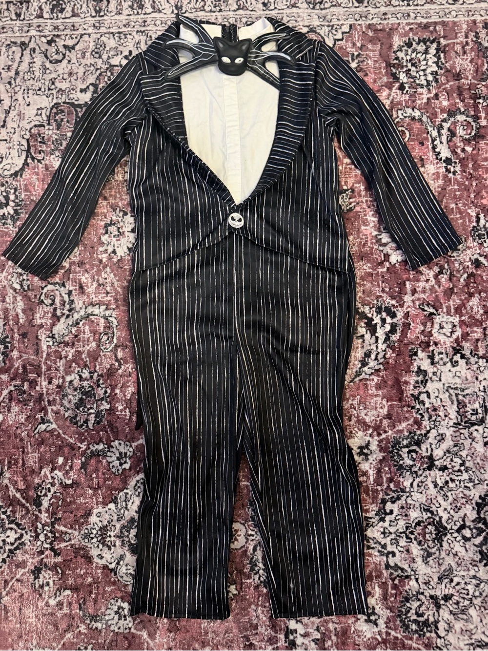 Kids Jack Skellington Costume 5T-6T no mask - Picture 3 of 4